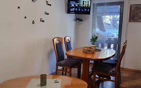 Apartmaji Medved, Brezplacno Parkiranje